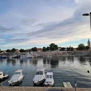 https://apartment-branimir-zadar.hotelinzadar.com
